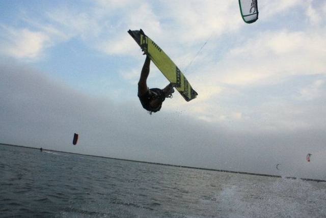  Big Jump em Kite Surf 